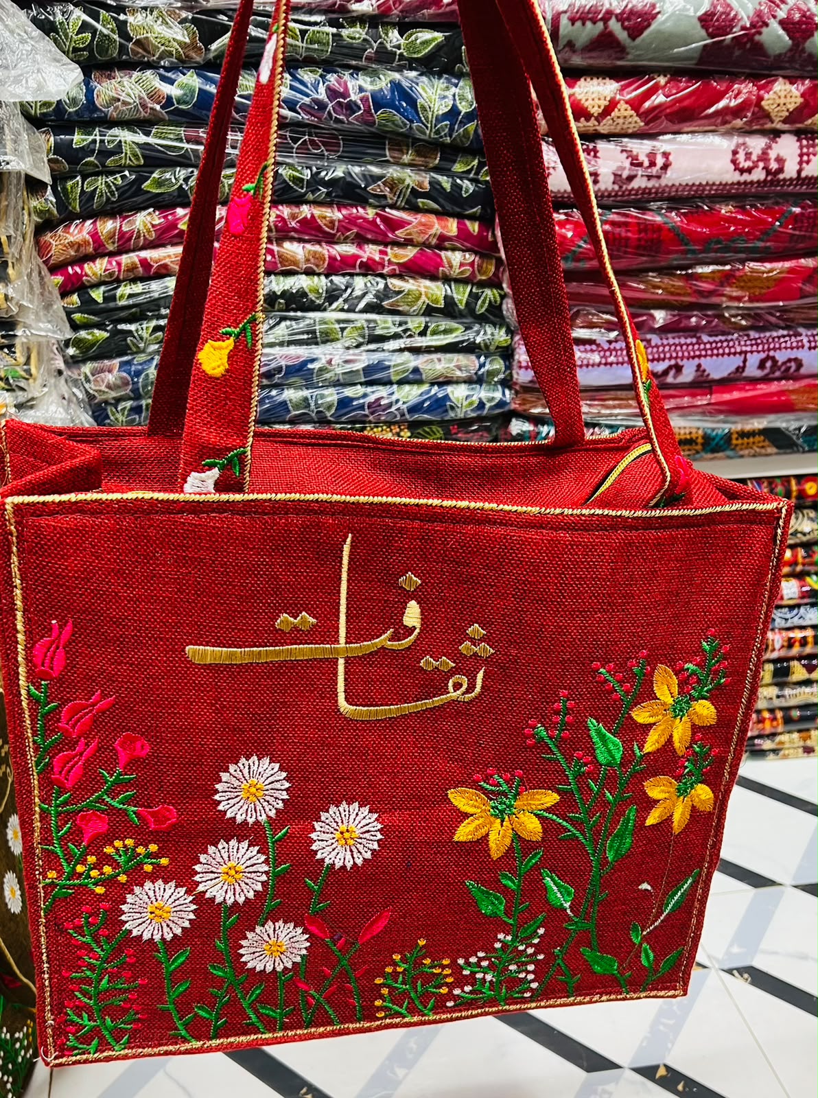 Saqafat Tote Bag - Crimson Red